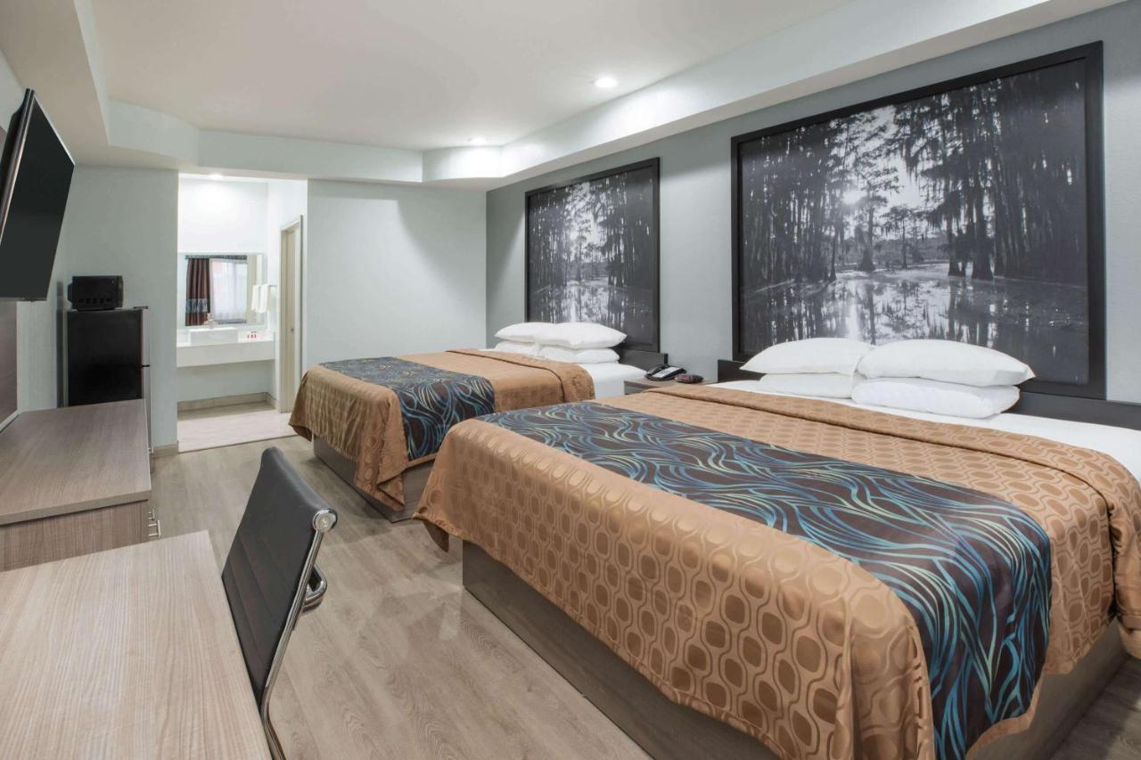 ซูเปอร์ 8 บาย วินด์แฮม ฮัมเบิล/ฮุสตัน Hotel ภายนอก รูปภาพ